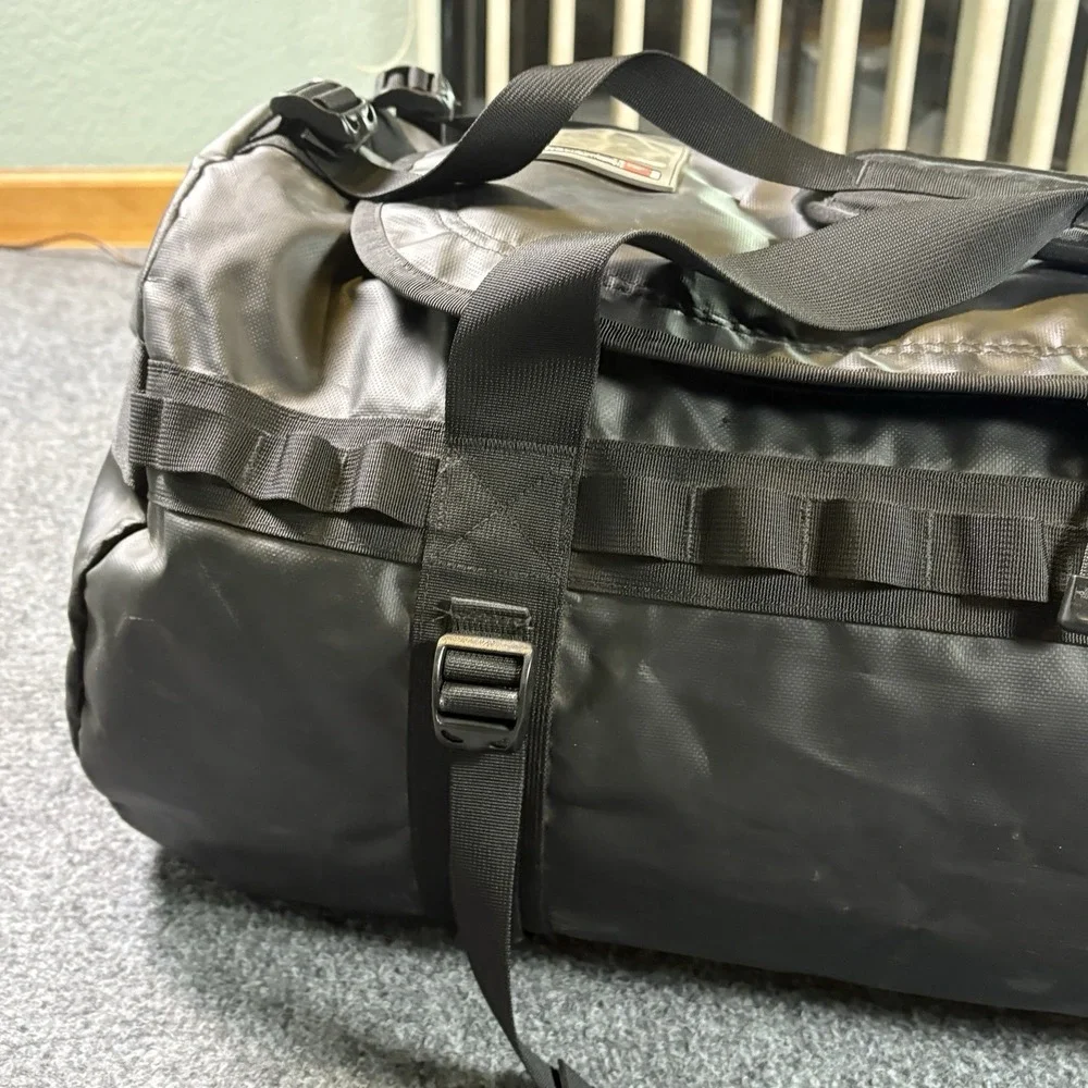 The North Face Duffel Bag Base Camp Black Convertible Adjustable Strap Shoulder